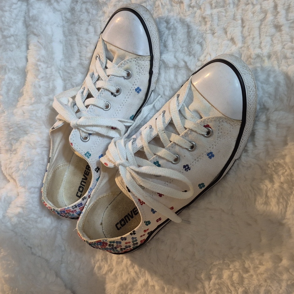 🎈Converse All Star Low Rise Daisy Print Sneakers